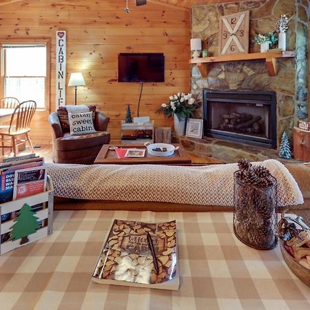 Blue Ridge Cozy Cabin In The Woods With Hot Tub! Exterior foto